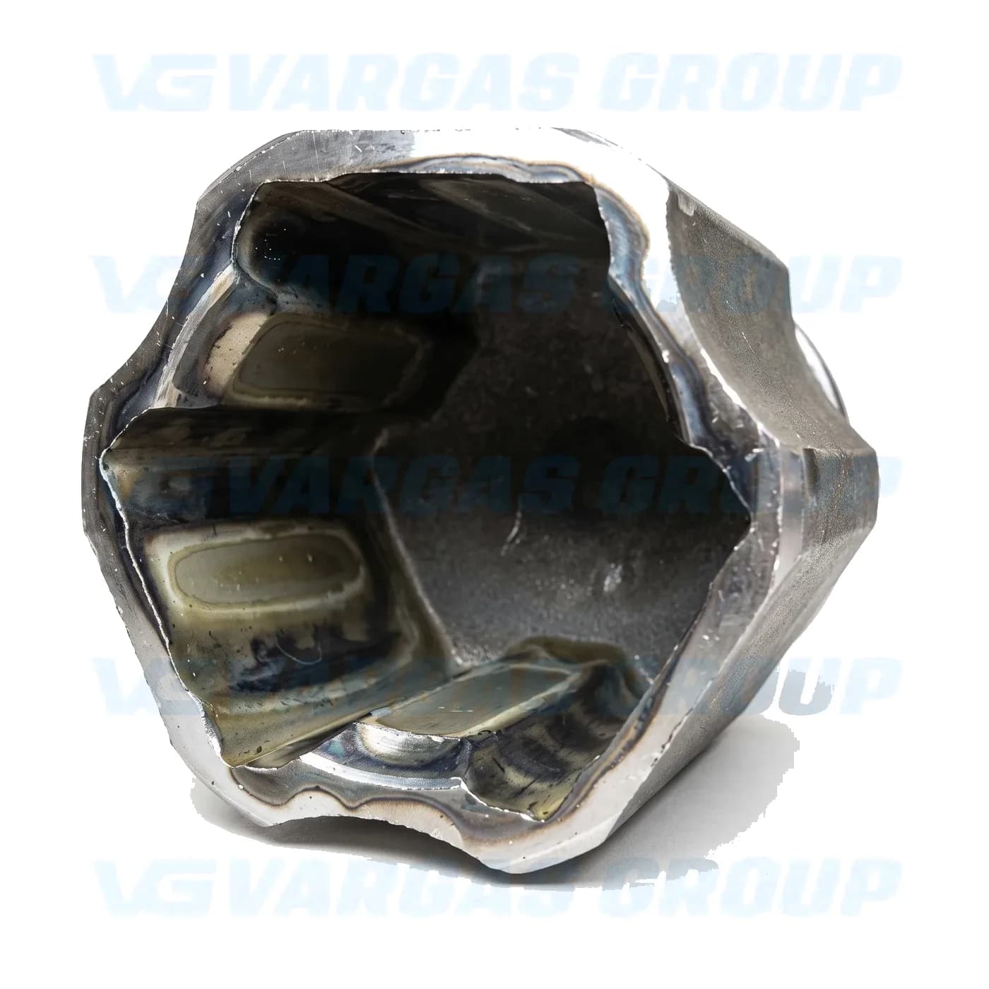 Copa con Triceta MAXUS T60 — foto 2